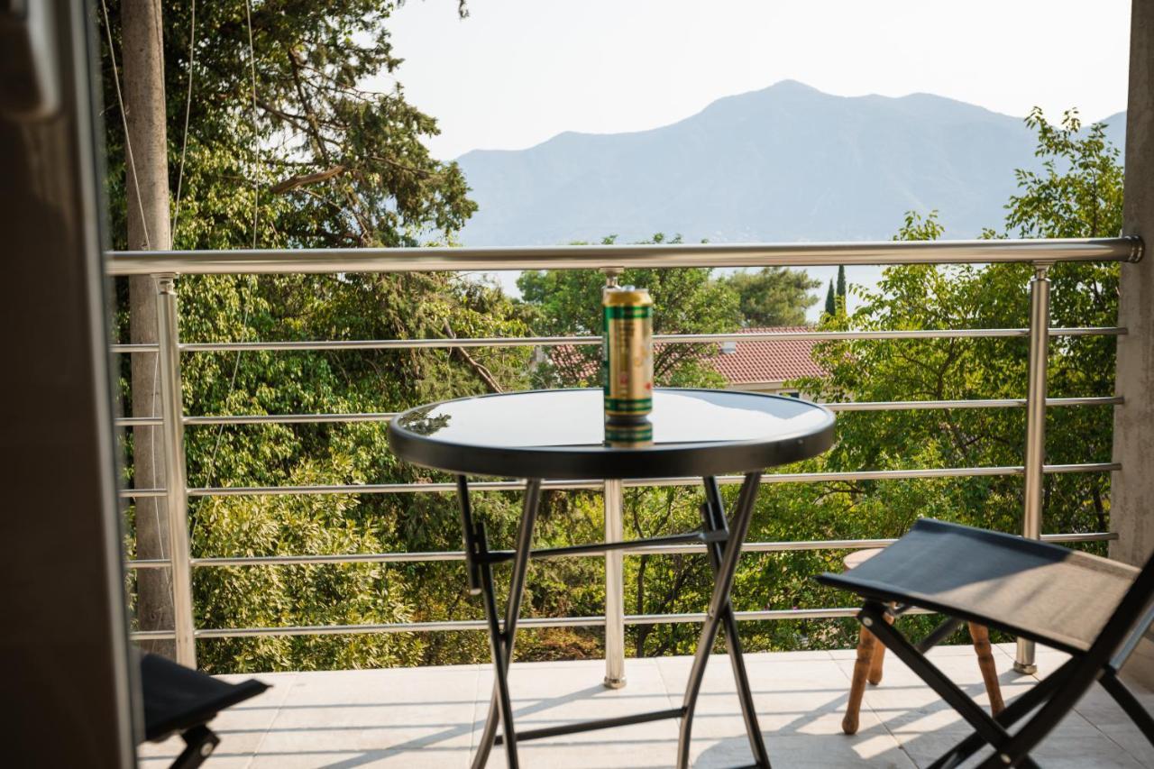 Apartmani Peko Cattaro Esterno foto