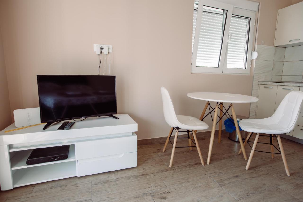 Apartmani Peko Cattaro Esterno foto