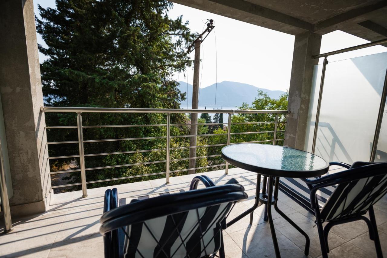 Apartmani Peko Cattaro Esterno foto