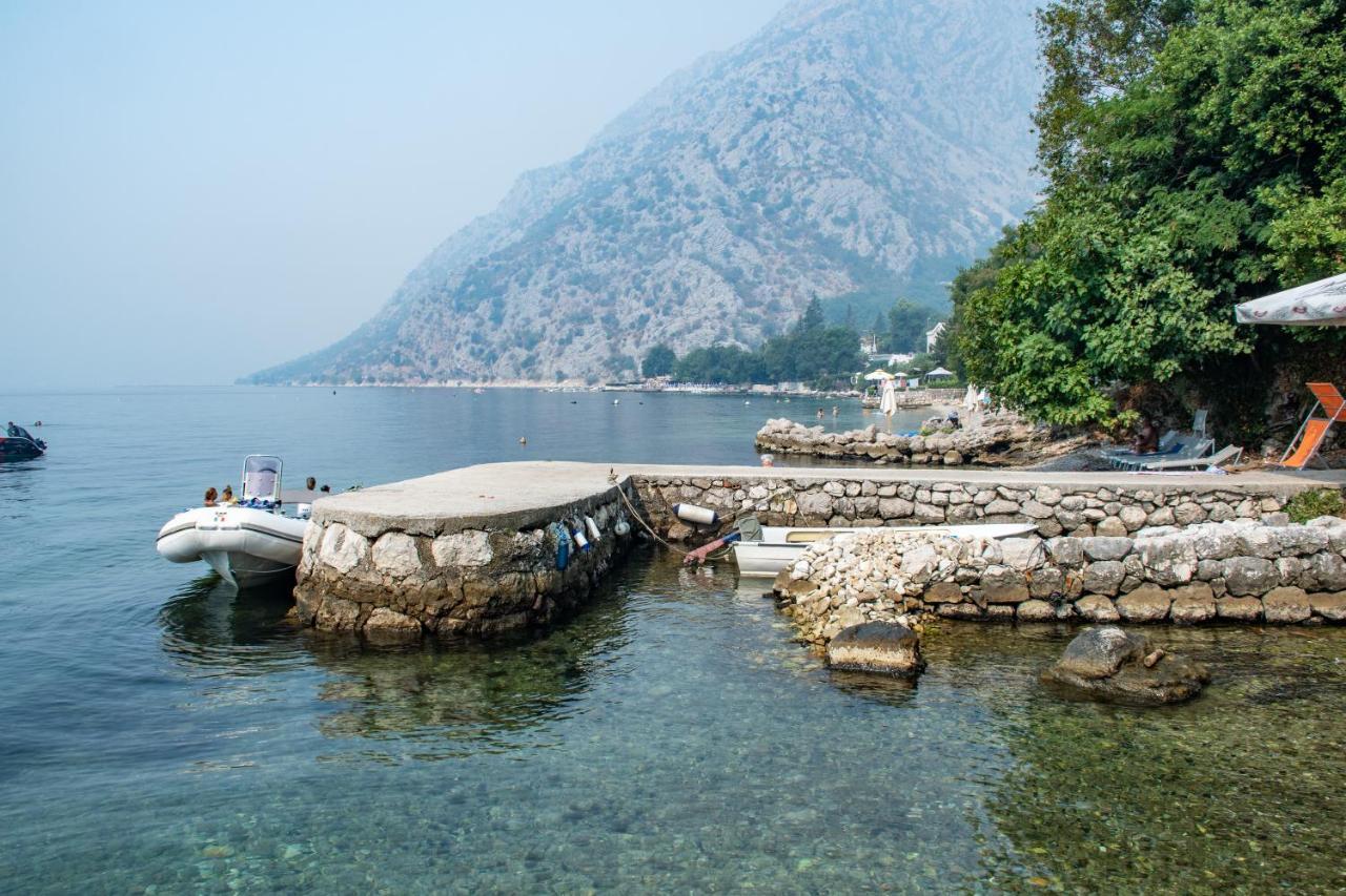 Apartmani Peko Cattaro Esterno foto