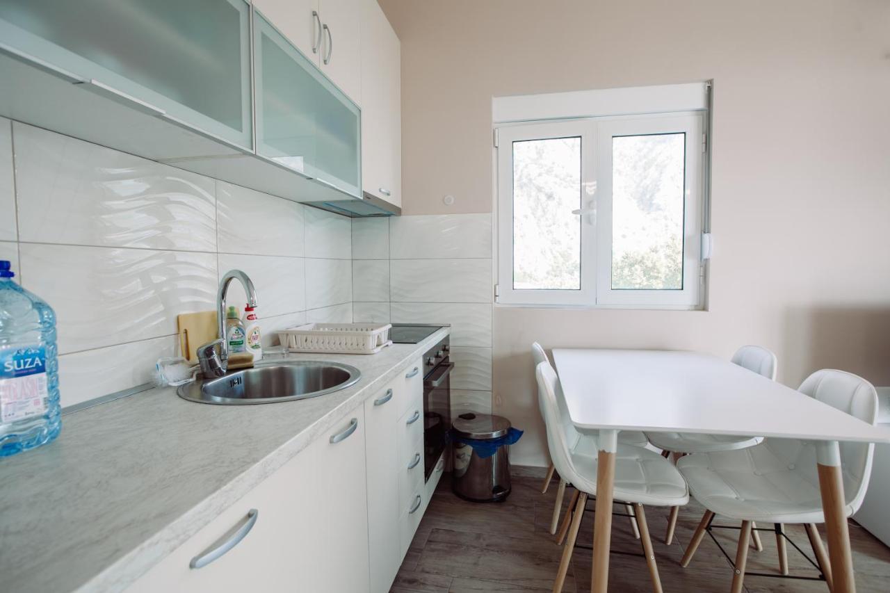 Apartmani Peko Cattaro Esterno foto